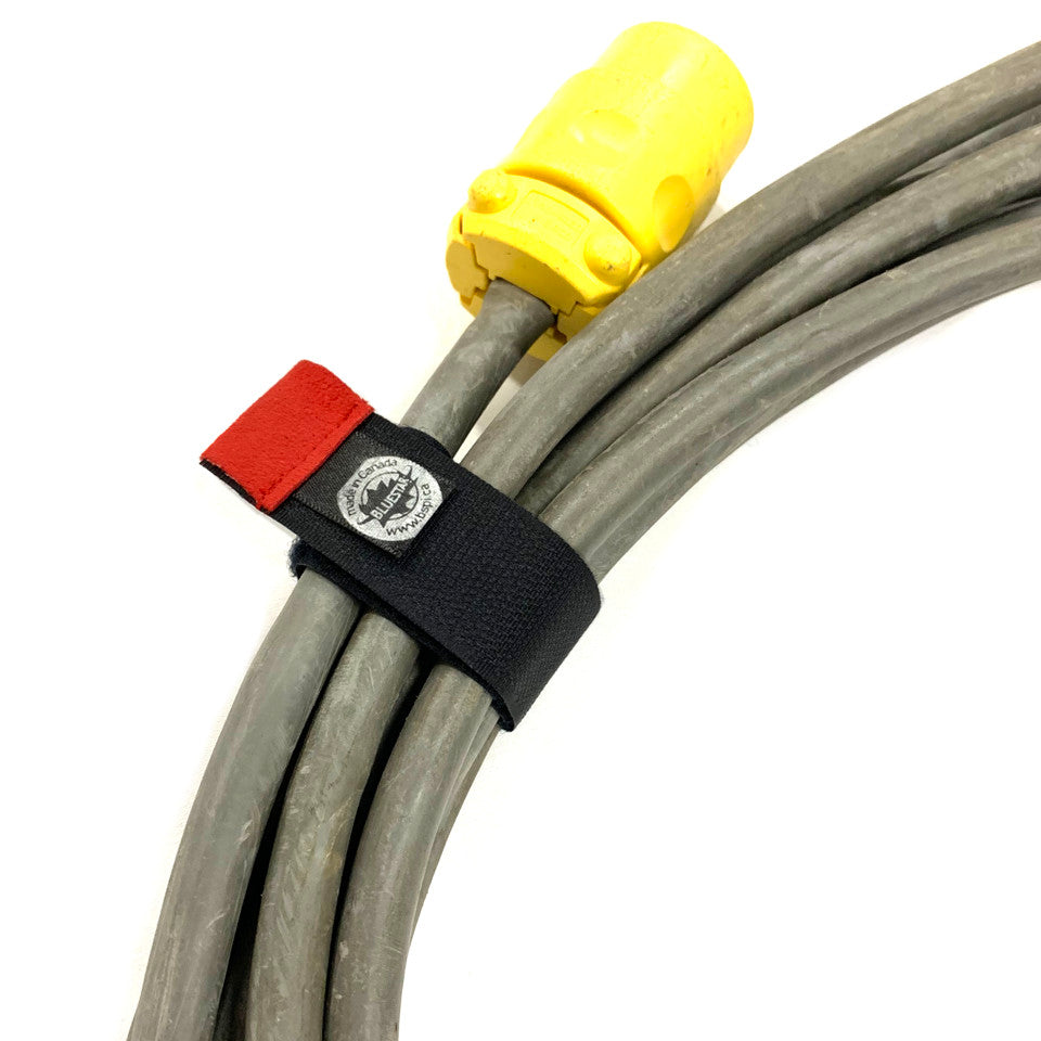 https://www.bluestarproducts.ca/cdn/shop/products/Velcro_Cable_Tie_In_Use_low_res_580x@2x.jpg?v=1564082320
